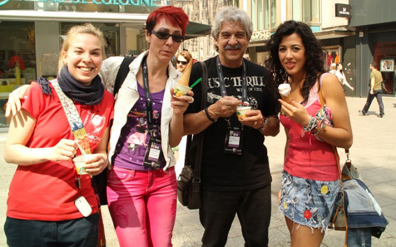 De izq. a derecha: Annika (voluntaria), Lola González, Chema Purón y Lucía Pérez.