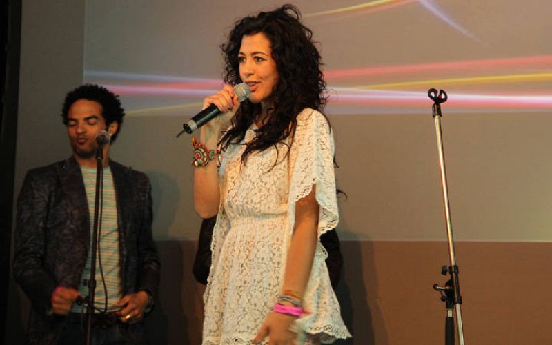  Lucía Pérez canta "Que me quiten lo bailao". Nuestra representante ha sido la gran protagonista de la fiesta, ya que todos los candidatos del Big Five han cantado y bailado nuestra canción en Eurovisión 2011.