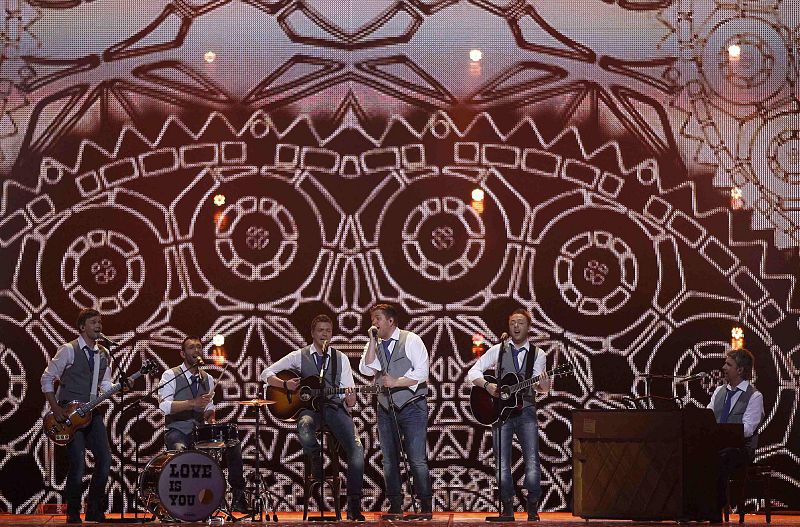 Final de Eurovisón - Sjonni's Friends - "Coming Home"