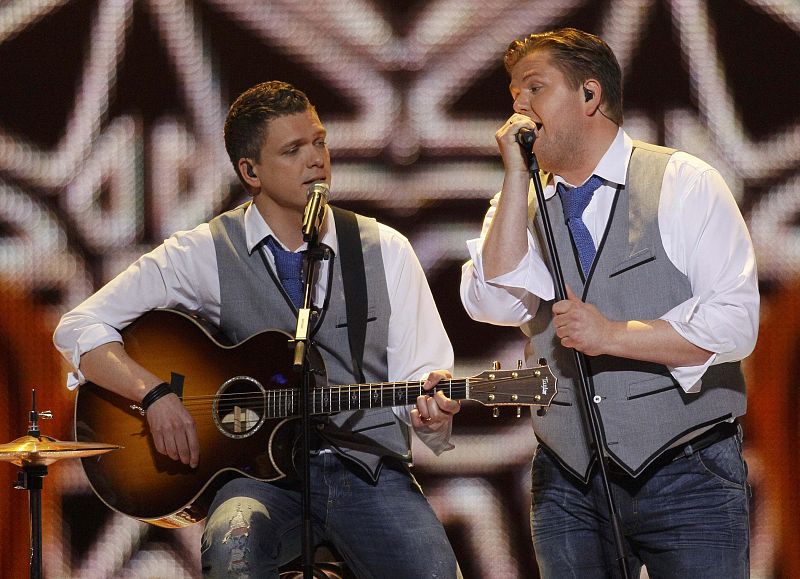 Final Eurovisión - Sjonni's Friends - "Coming Home"