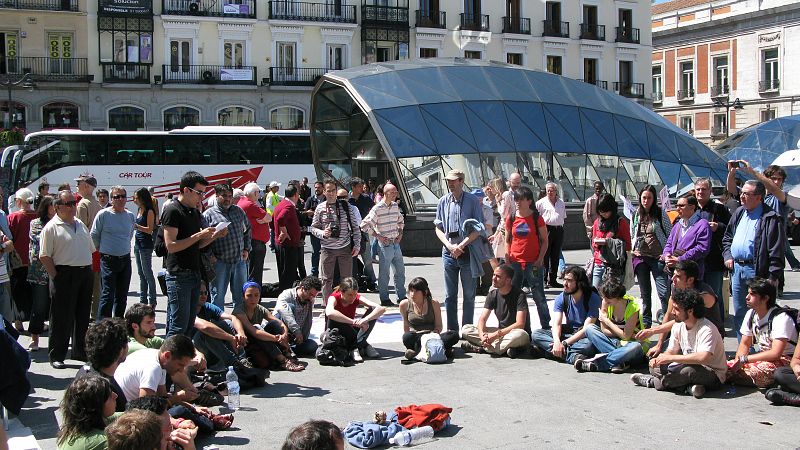 En la asamblea del mediodía de este lunes, han leído un manifiesto para explicar por qué están ahí.