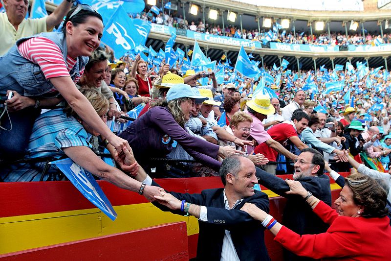 MITIN DEL PP EN LA PLAZA DE TOROS DE VALENCIA