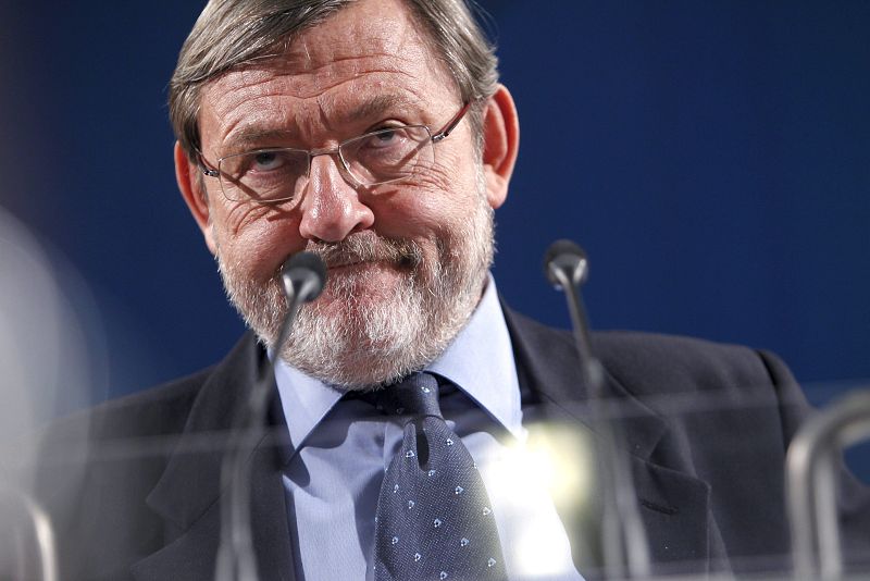 El candidato socialista a la Alcaldía de Madrid, Jaime Lissavetzky, durante la rueda de prensa que ha ofrecido esta noche en la sede del PSM, en la Plaza Callao de Madrid.