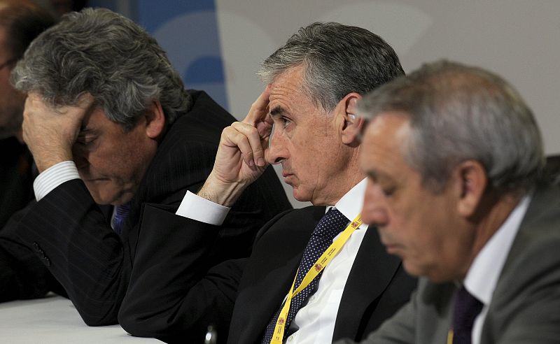 El Ministro de la presidencia Ramón Jáuregui, el subsecretario del ministro del interior, Justo Zambrana y el secretario de estado de comunicación, Felix Monteira.