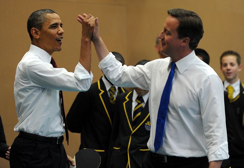 Cameron y Obama ganan la partida de pin-pon