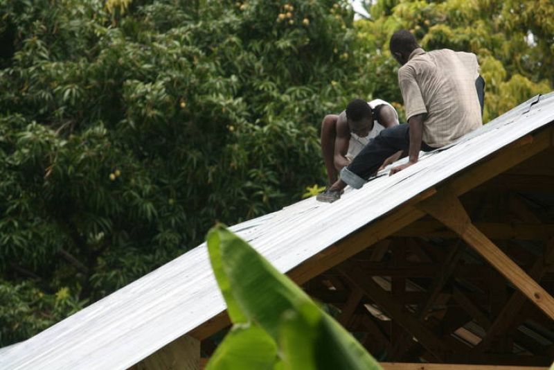  Una de las casas que construye la Cruz Roja con financiación de AECID en Deslandes