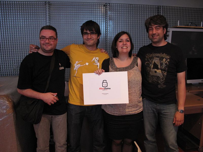 Los miembros del proyecto ganador de Abredatos 2011, 'El Disparate': Dani Latorre, Agustín Raluy, Mamen Pradel y Toño García