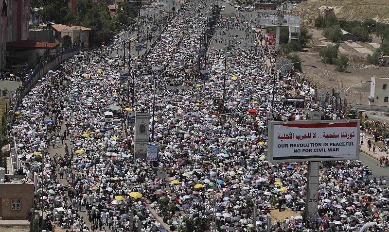 Miles de personas han salido a la calle otro viernes para pedir la renuncia del presidente Yemení