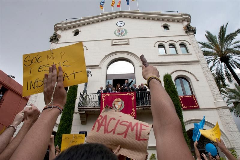 Protesta de "indignados" en Badalona (Barcelona)