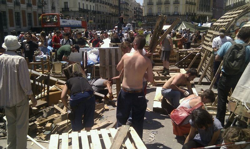 LEVANTAN EL CAMPAMENTO DE SOL