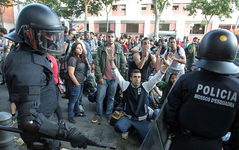 Los seguidores del 15M permanecerán frente al Parlament