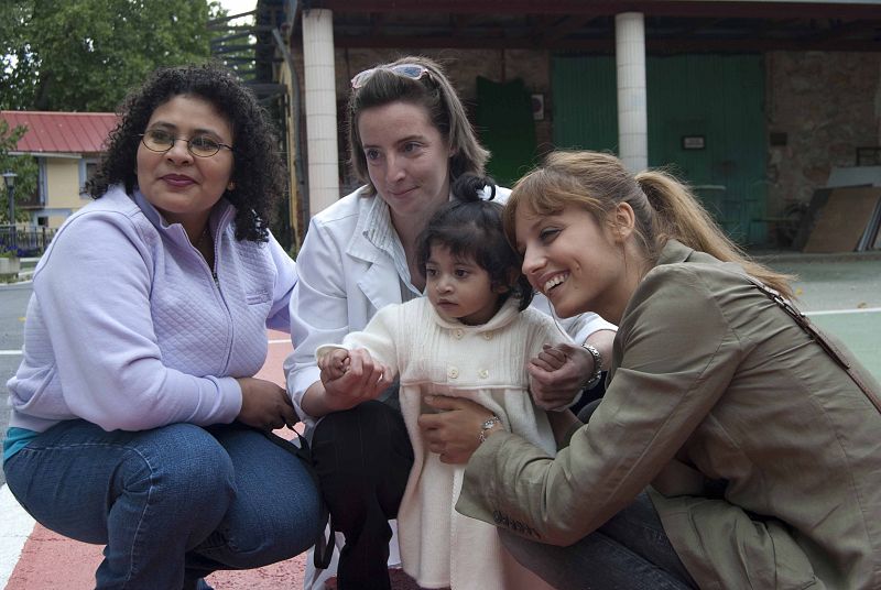 En movimiento con - Michelle Jenner visita la Asociación Mensajeros de la Paz