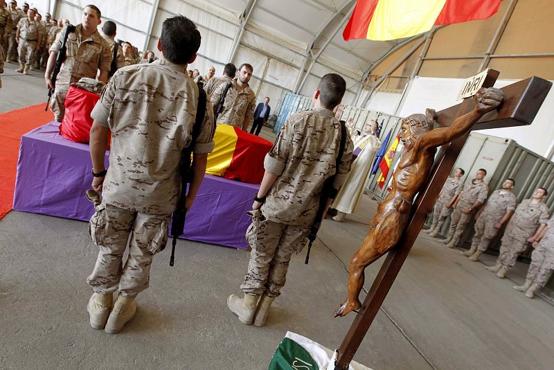 Acto de despedida del sargento Manuel Argudin Perrino y la soldado Niyireth Pineda Marín, fallecidos en Afganistán