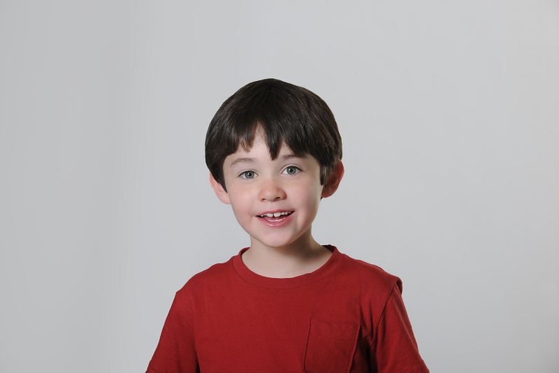 Una vez Verónica despierta, Palito querrá tener un padre en la tierra, Román es el candidato.