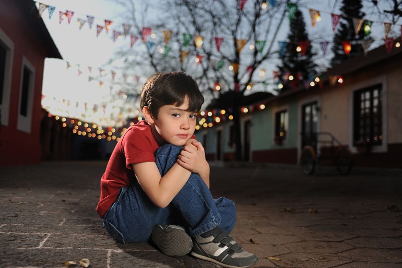 Palito sufre un duro golpe desde el primer capítulo de 'Amar de nuevo', su padre fallece en accidente y su madre queda en coma.