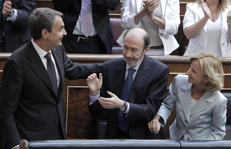 "Expreso agradecimiento a todos los grupos, respeto y gratitud a los que han colaborado", ha concluido Zapatero