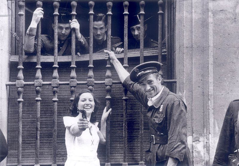 Guardias civiles en la zona republicana