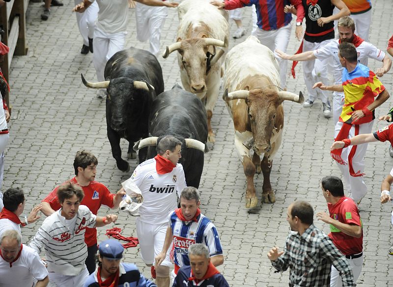 Primer encierro San Fermín 2011