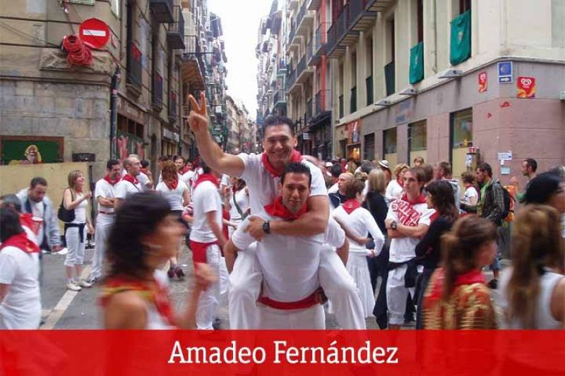 La calle Mercaderes con Estafeta abarrotada de gente