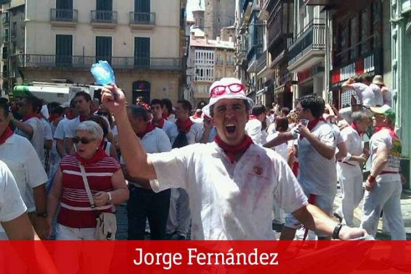 En la calle Mercaderes. ¡Gora San Fermín!