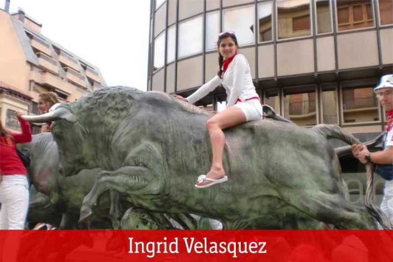 4º encierro... montada encima de un toro