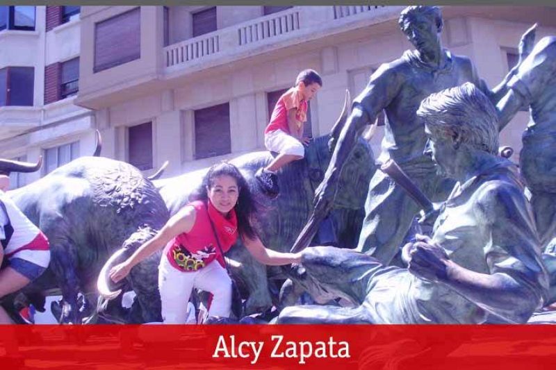 ¡Ella cogió al toro!