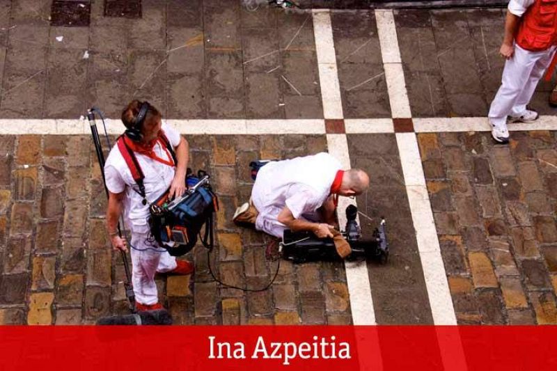 Los cámaras en pleno trabajo