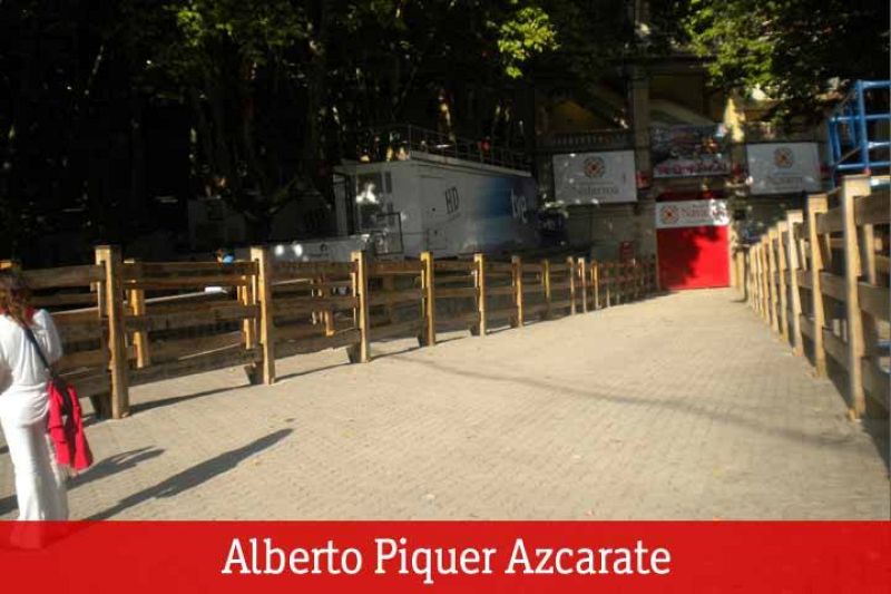 El callejón con vuestro camión