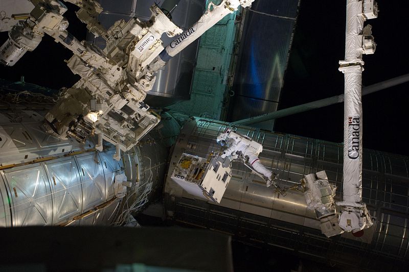 El último paseo espacial de los transbordadores