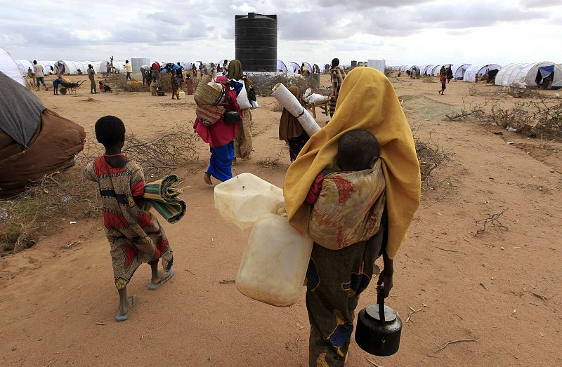 Llegan nuevos refugiados al campo de Dadaab, que alberga a 390.000 personas.