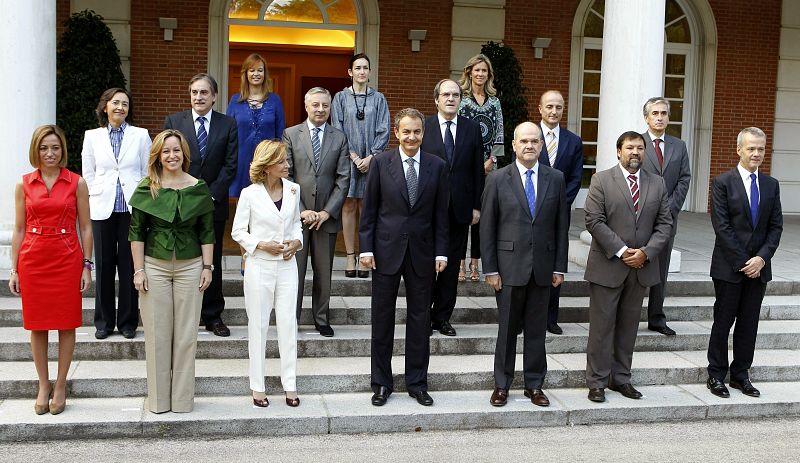 Zapatero anuncia una nueva remodelación de su gobierno en abril de 2011