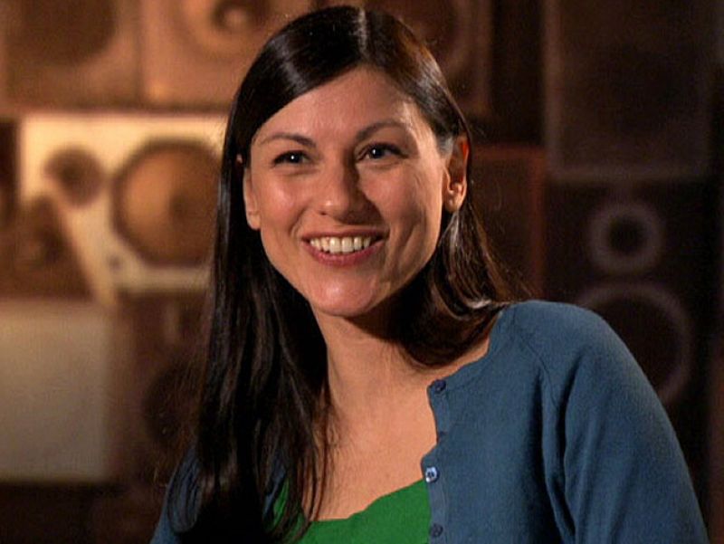 Helena Miquel, más conocida en su faceta de cantante del grupo 'Las flores azules', se lanza al cine con un papel en 'No habrá paz para los malvados'.