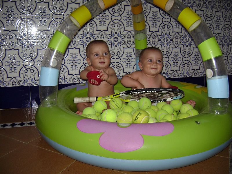 Mis sobrinos mellizos antonio y Alejandro, futuros tenistas