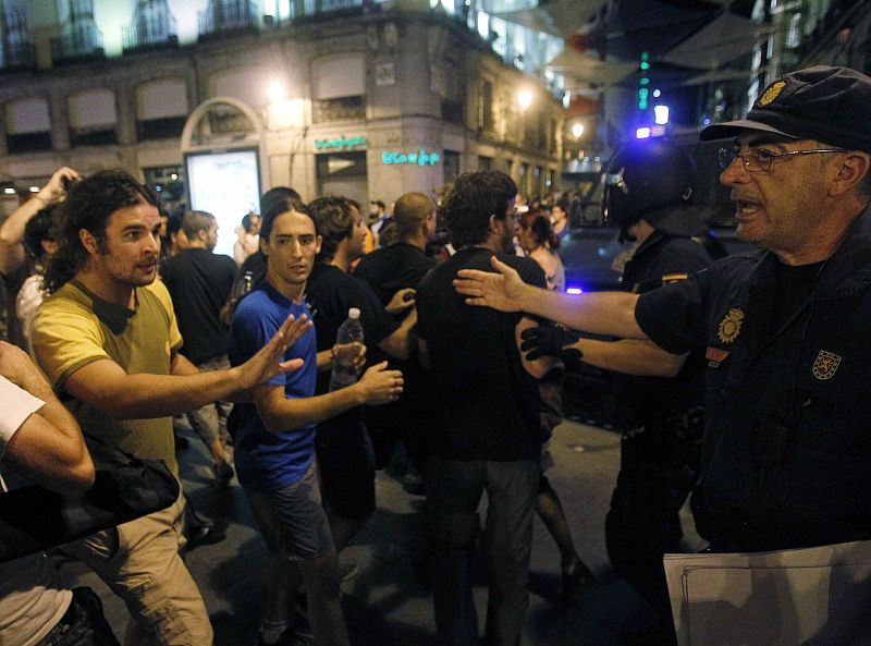 Despliegue policial ante la marcha contra la financiación pública del JMJ