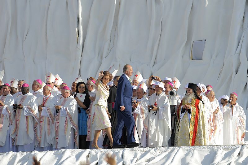 Lo reyes llegan a Cuatro Vientos antes de la úlyima misa de la JMJ