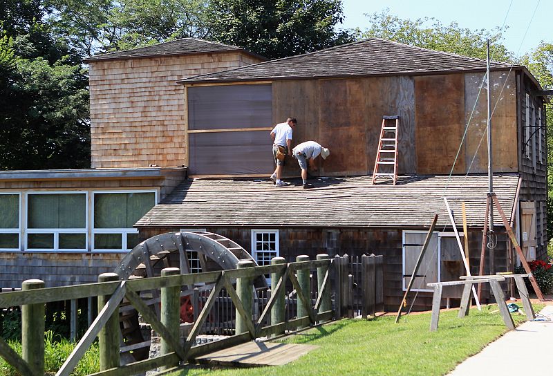 Long Island Residents Prepare For Direct Hit From Hurricane Irene