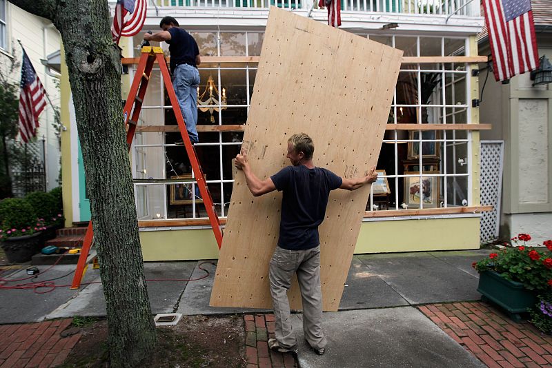 Long Island Residents Prepare For Direct Hit From Hurricane Irene