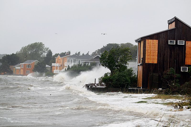 Hurricane Irene Slams Into Long Island