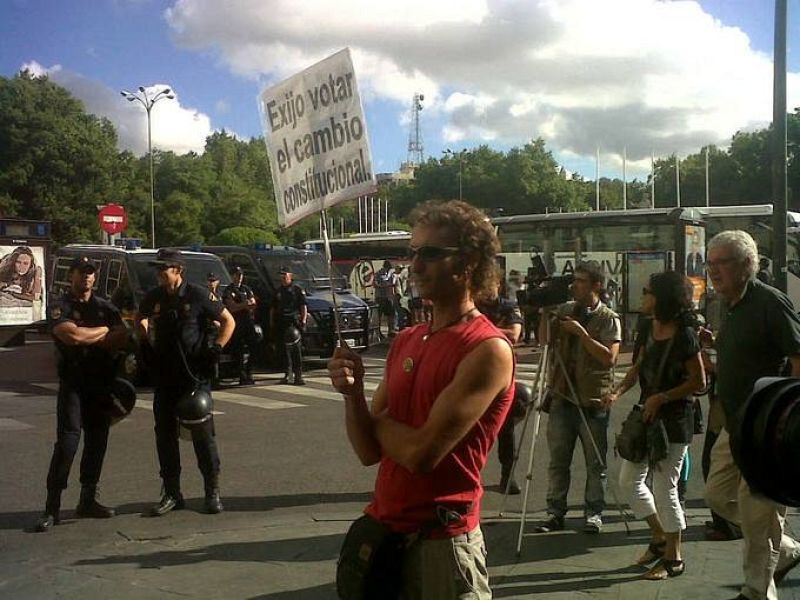  El 15M se manifiesta con el grito "exijo votar el cambio constitucional"