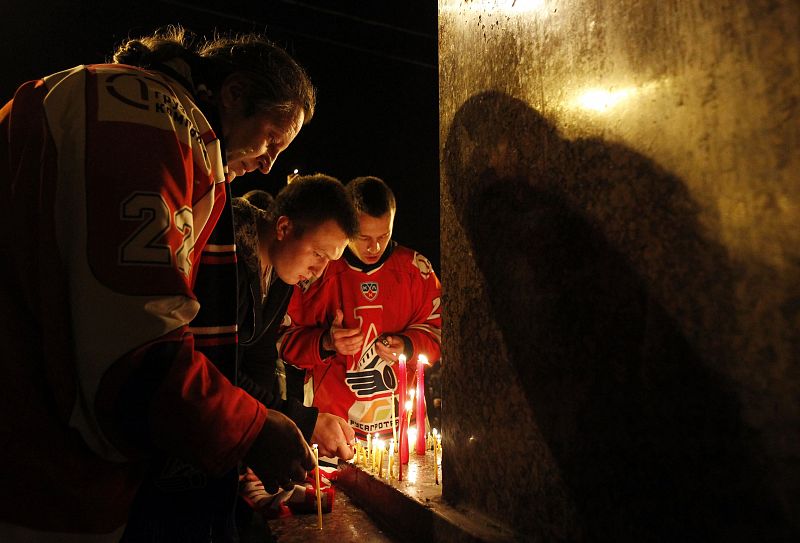 Un avión Yak-42 se estrella en Rusia y deja al menos 43 muertos