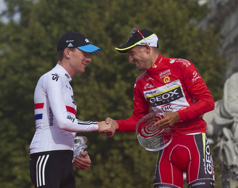 Las imágenes del podio de la Vuelta 2011 en 4