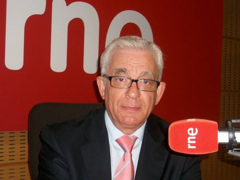 Jesús Sánchez Martos es doctor en medicina y Catedrático de Educación para la Salud, a la vez que un convencido de la ayuda que pueden prestar los medios de comunicación para aprender a vivir más y mejor.