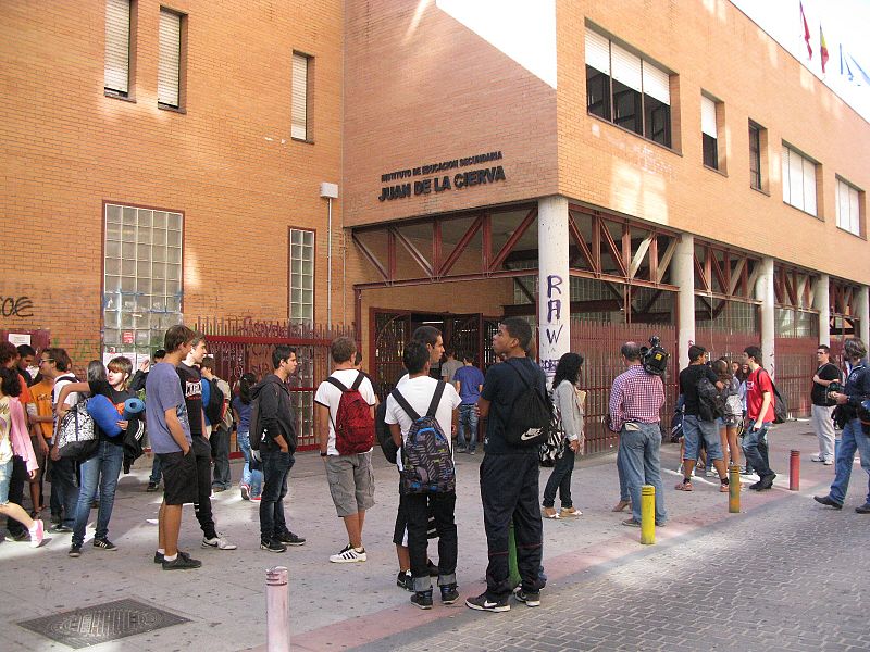 Muchos alumnos han dejado el centro por la huelga de los profesores