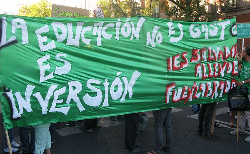 "La educación noes gasto, es inversión", uno de los carteles más repetidos