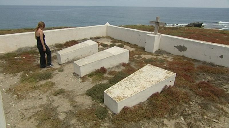 El cementerio de la isla de Alborán solo tiene tres tumbas