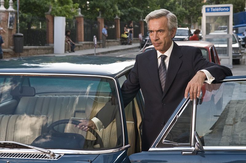 Antonio ha tenido que tomar una de las decisiones más amargas de los últimos años: vender su Mercedes, símbolo del éxito que había alcanzado en la vida.