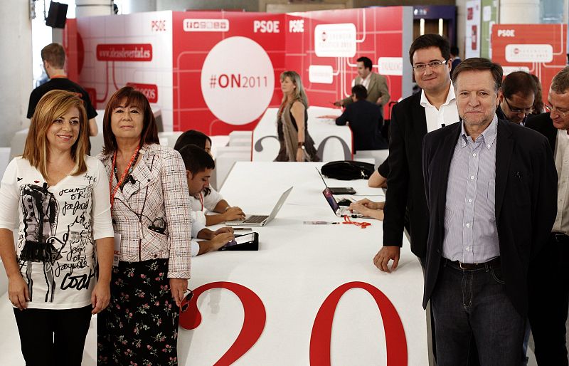 Valenciano, Narbona, López e Iglesias antes de la Conferencia