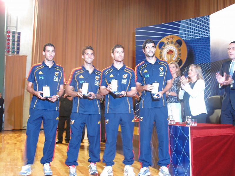 Los jugadores de la selección española de fútbol también han sido galardonados en la ceremonia de entrega de las Reales Ordenes al Mérito Deportivo.