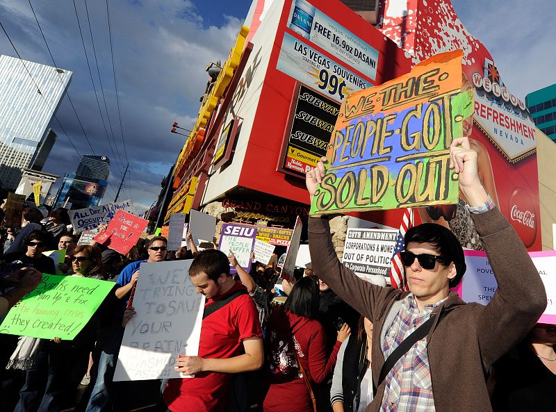 "Han vendido al pueblo", es una de las consignas de las muchas que demuestran la frustración de los manifestantes