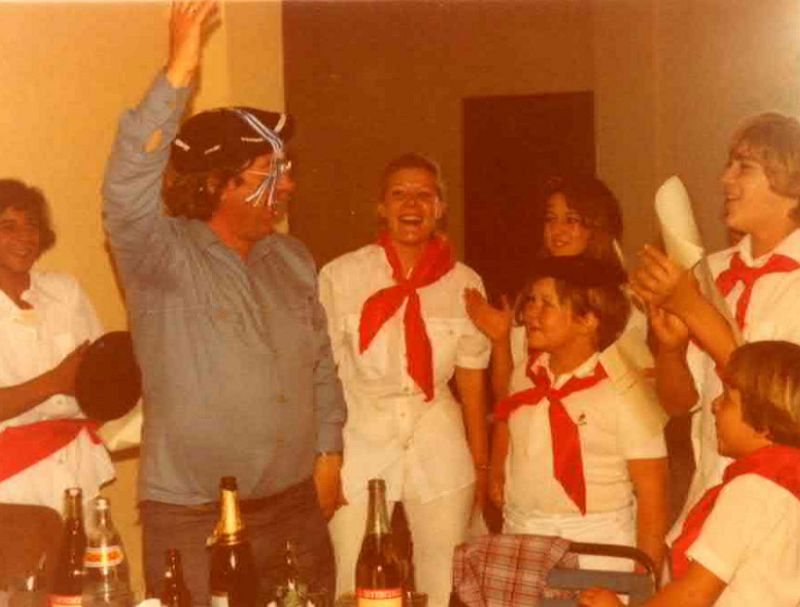 Verano azul: Antonio Mercero celebra su cumpleaños rodeado de los actores de la serie